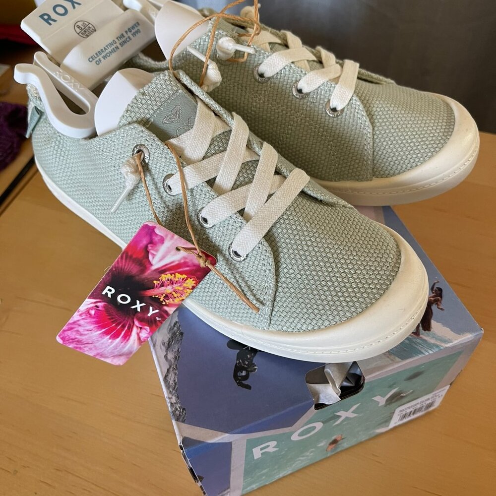 New ROXY BAYSHORE PLUS Light Sage slip on sneakers, size 8